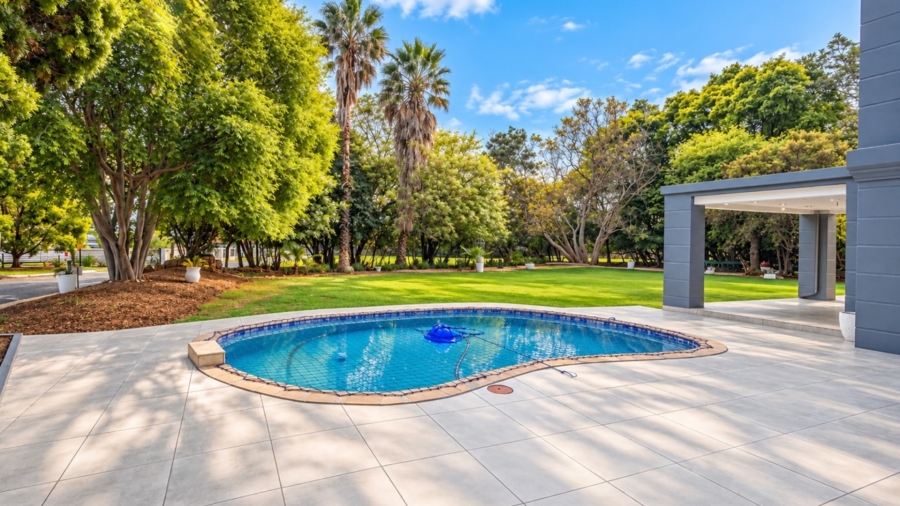 3 Bedroom Property for Sale in WestLake Country Safari Estate North West